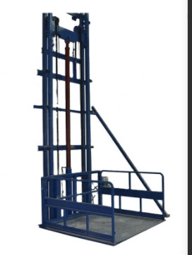 Magazyn 220V 2-8 pięter Winda towarowa z roczną gwarancją