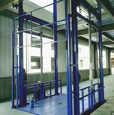 1000 kg Pojemność 3kW Automatyczne drzwi windy towarowej do budynków przemysłowych