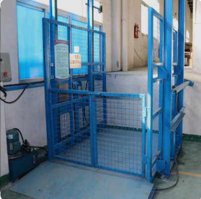 Hydrauliczny podnośnik towarowy 2m/s